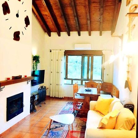 Ferienwohnung La Casita De La Montana Alba de los Cardaños Exterior foto